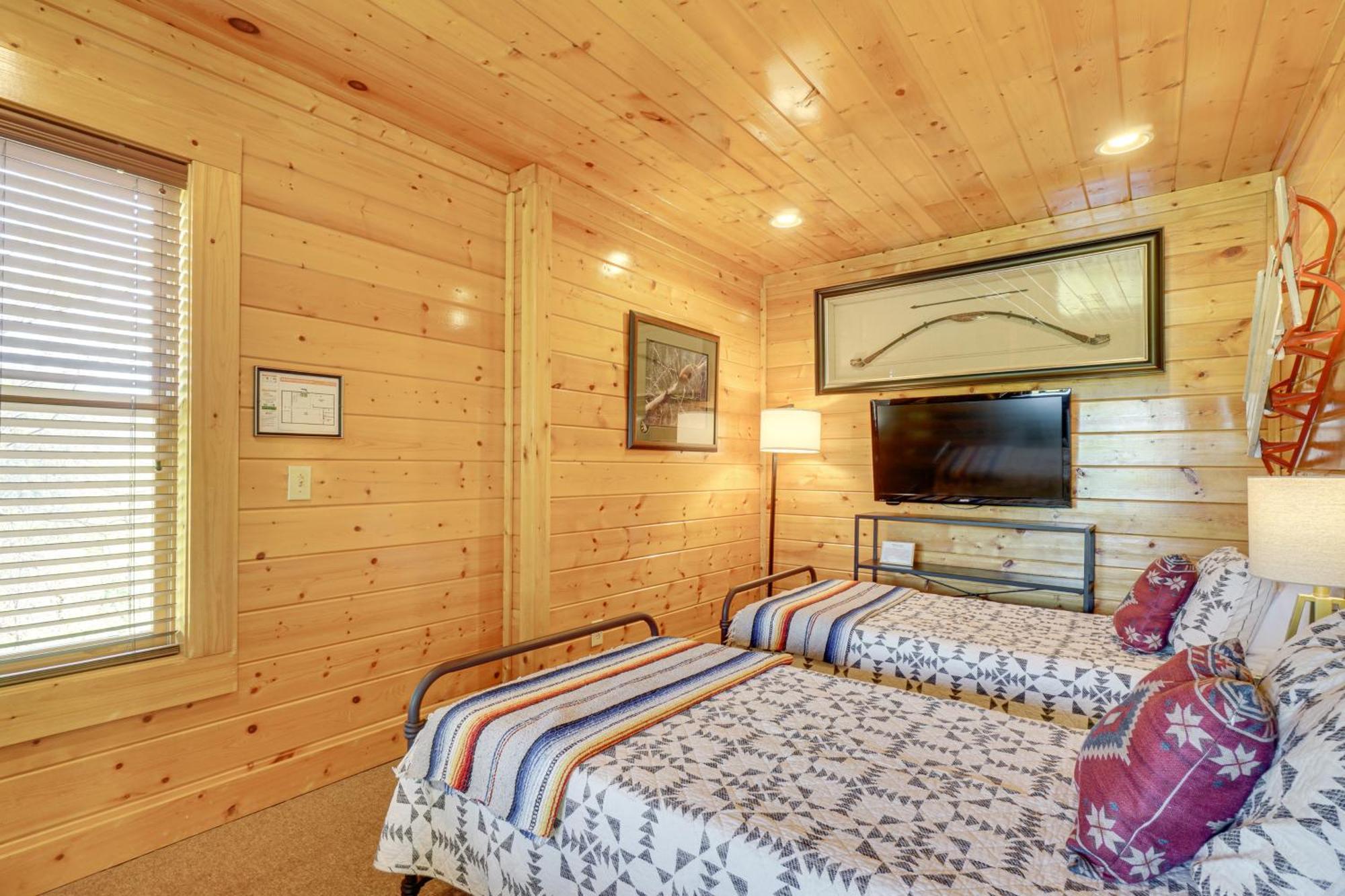 Mountain Dreams Cabin Hot Tub, Sauna And Views! Сивиървил Екстериор снимка