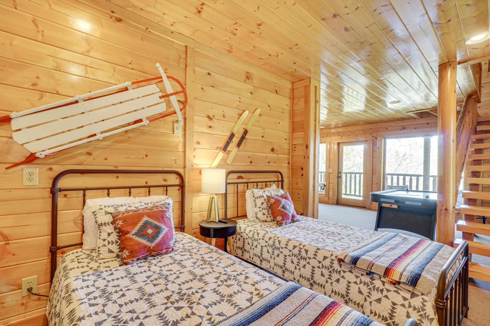 Mountain Dreams Cabin Hot Tub, Sauna And Views! Сивиървил Екстериор снимка